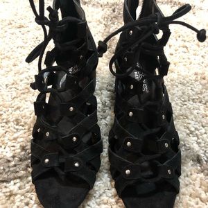 ❌SOLD❌ •NEW• Lace up SANDAL